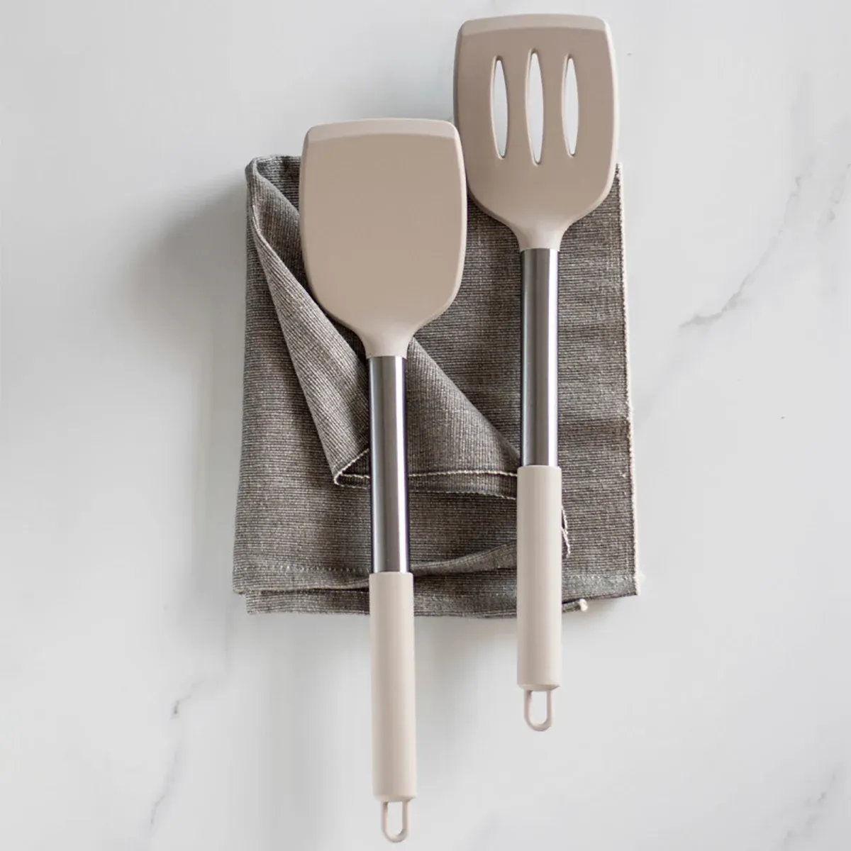 Ensemble d'ustensiles de cuisine en silicone
