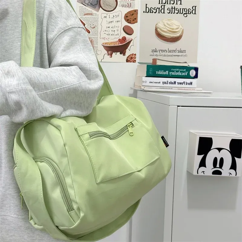 Grand sac fourre-tout de voyage à bandoulière pour femme en toile, sac de sport et de yoga 2