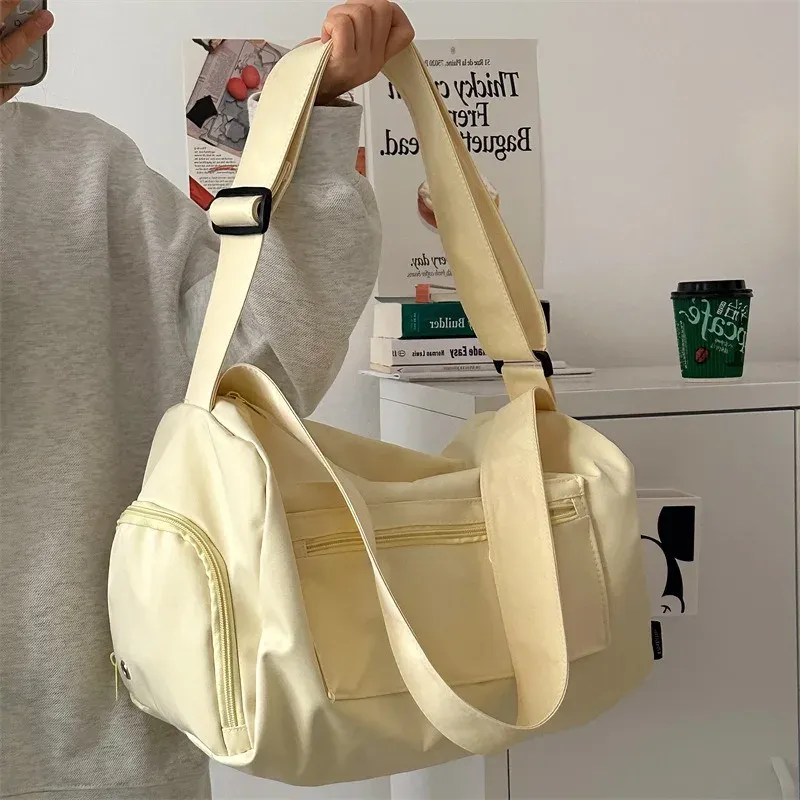 Grand sac fourre-tout de voyage à bandoulière pour femme en toile, sac de sport et de yoga 5