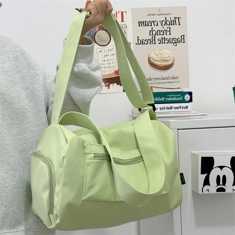 Sac de voyage en toile, vue latérale