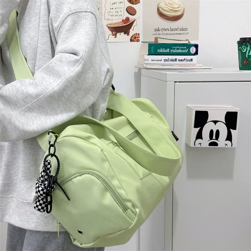 Sac à bandoulière en toile, vue rapprochée