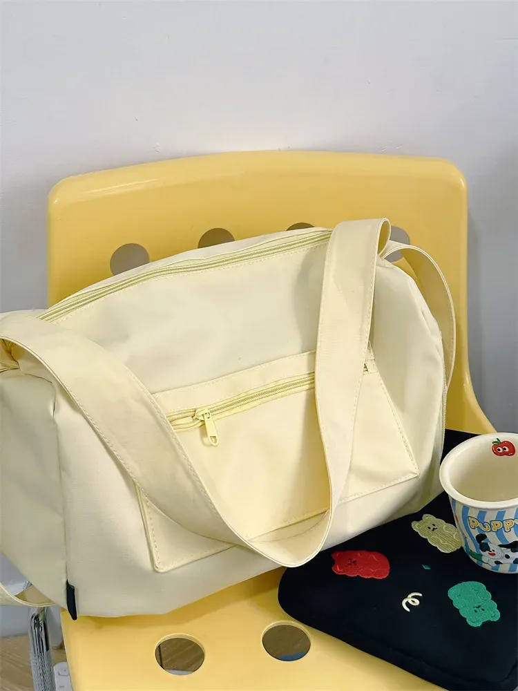 Sac à bandoulière en toile, look raffiné