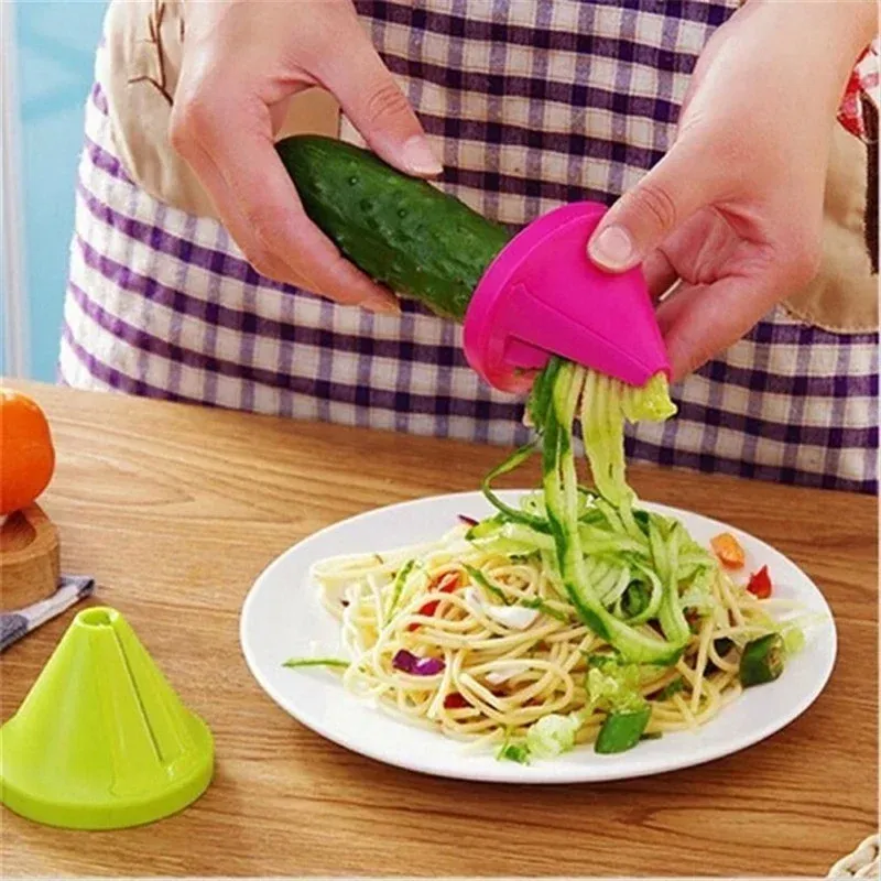 Éplucheur-râpe en spirale multifonction pour fruits et légumes 2