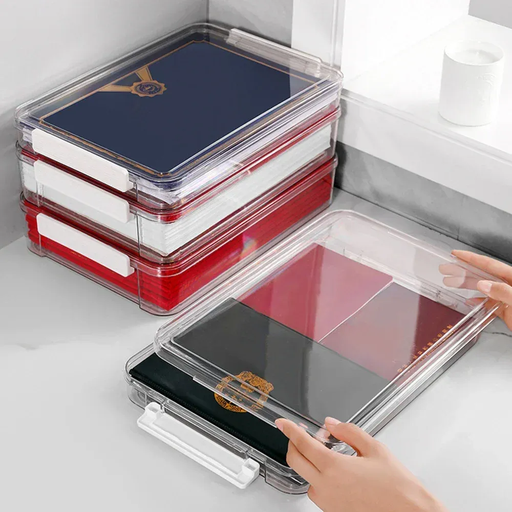 Détail de la boîte de rangement transparente