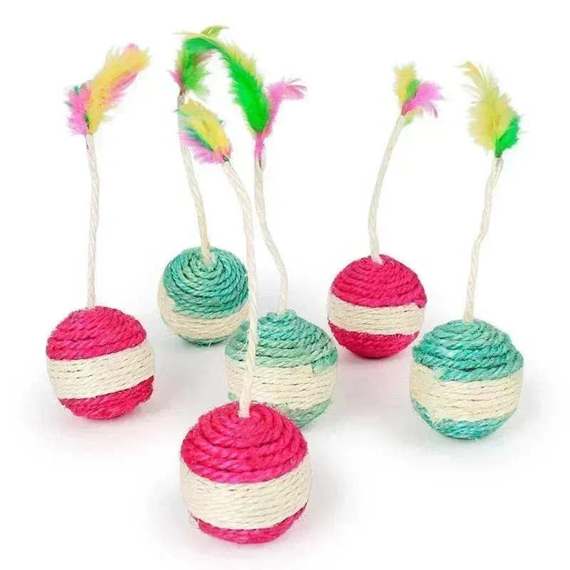 Jouet interactif à gratter en sisal avec plumes pour chaton 3