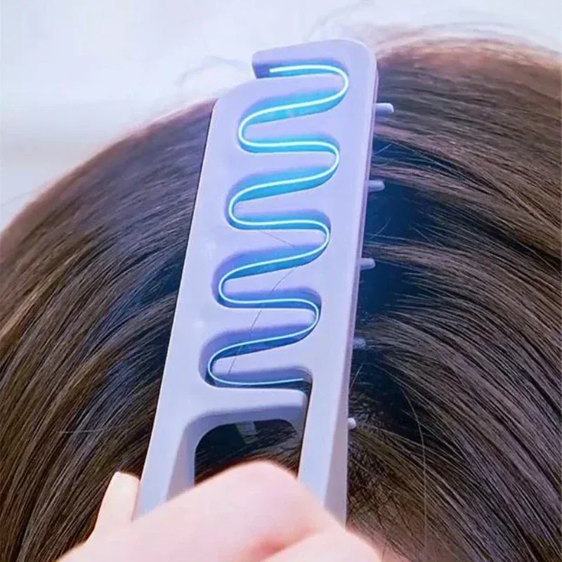 Peigne volumisant à dents larges, utilisation au quotidien