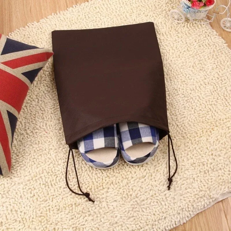Pochette de voyage pour chaussures avec accessoires de voyage