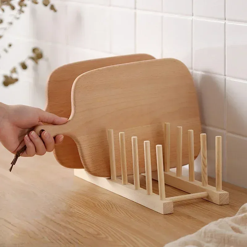 Organisation des planches à découper et des tasses