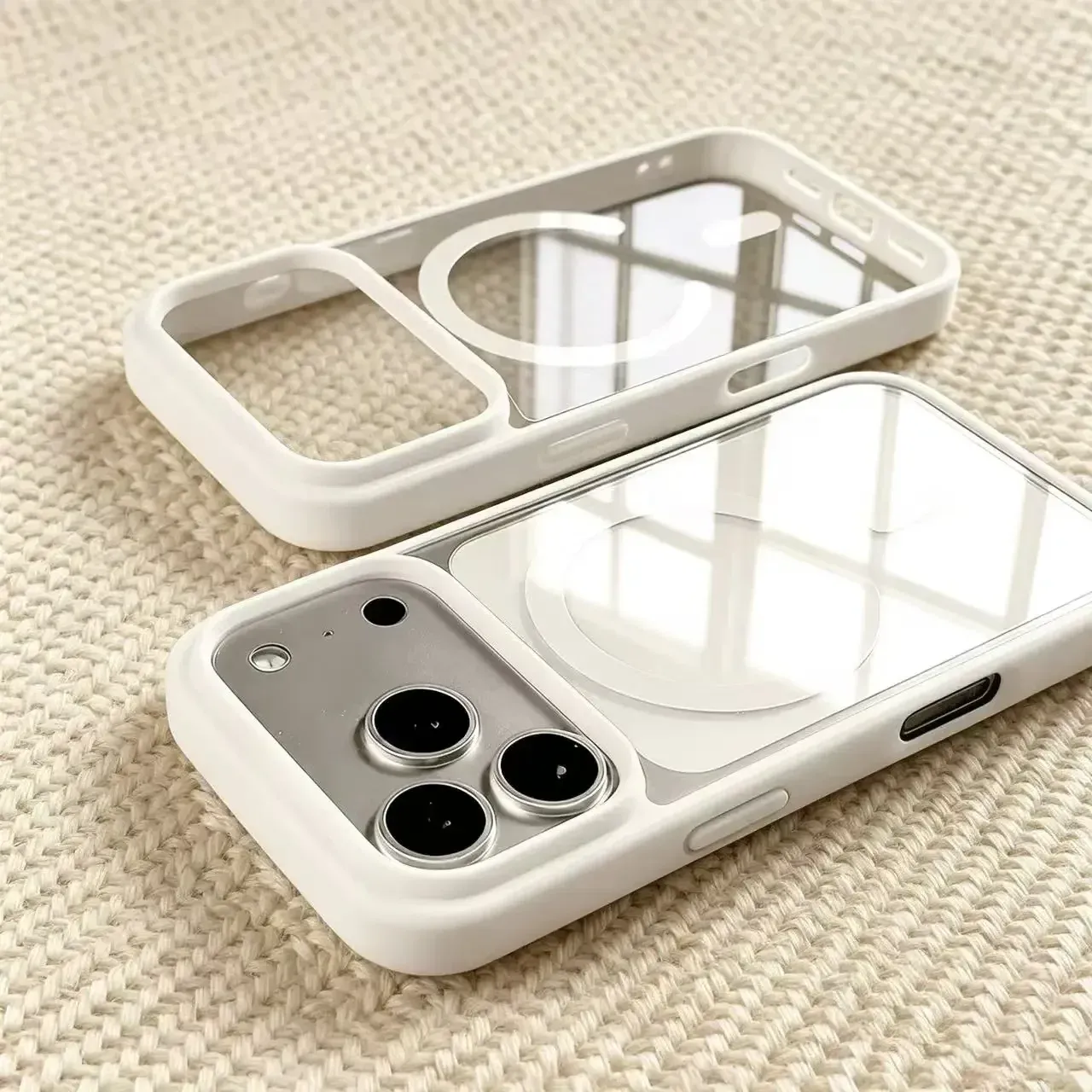 Coque MagSafe transparente, ambiance lifestyle