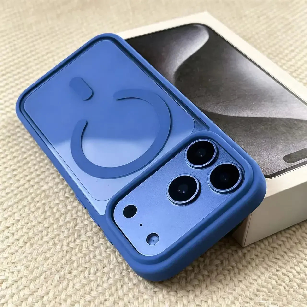 Coque MagSafe transparente en acrylique, vue de face