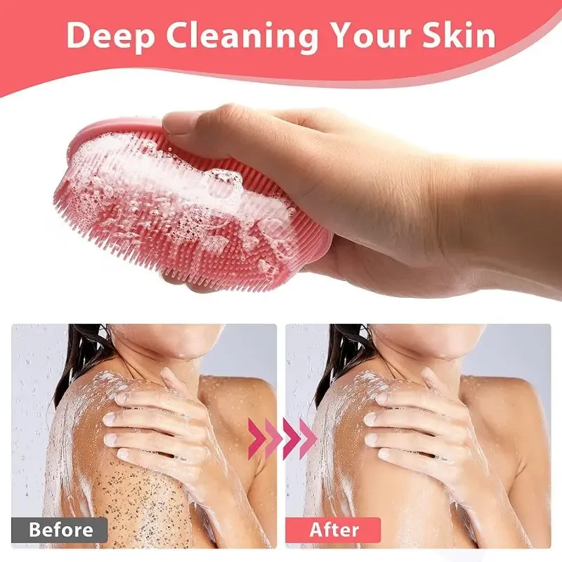 Brosse de bain en silicone en utilisation sous la douche