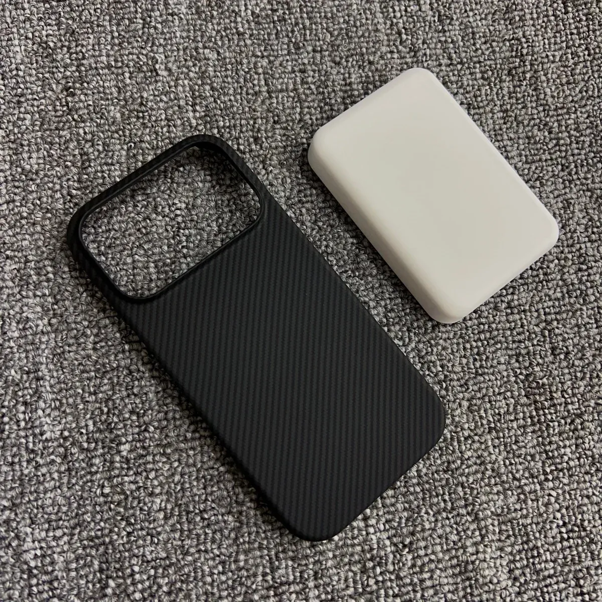 Coque en fibre de carbone, finition finale