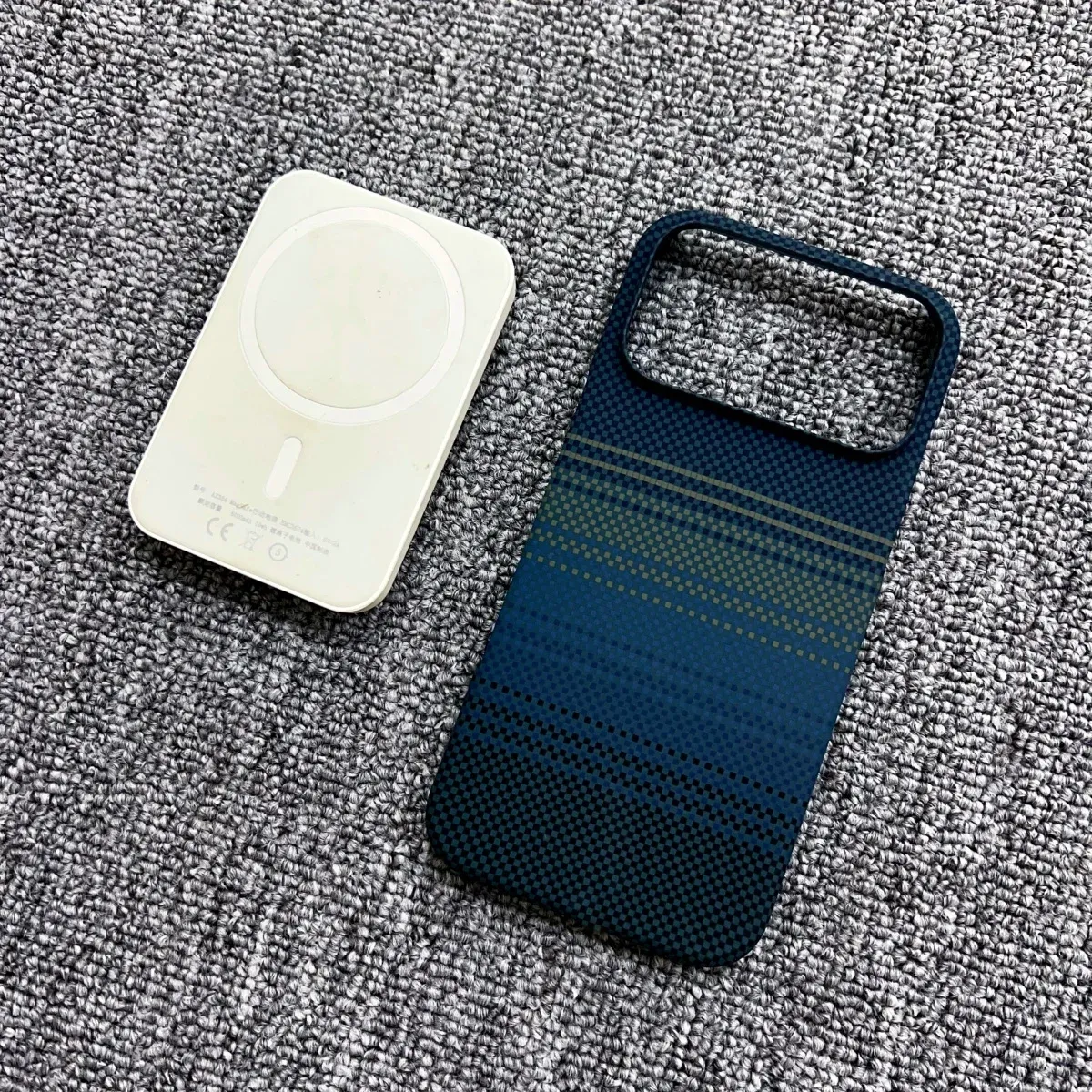 Coque sans cadre en fibre de carbone compatible MagSafe pour iPhone 18, 17 Air, 16 Plus, 15, 14 et 13 Pro Max 13