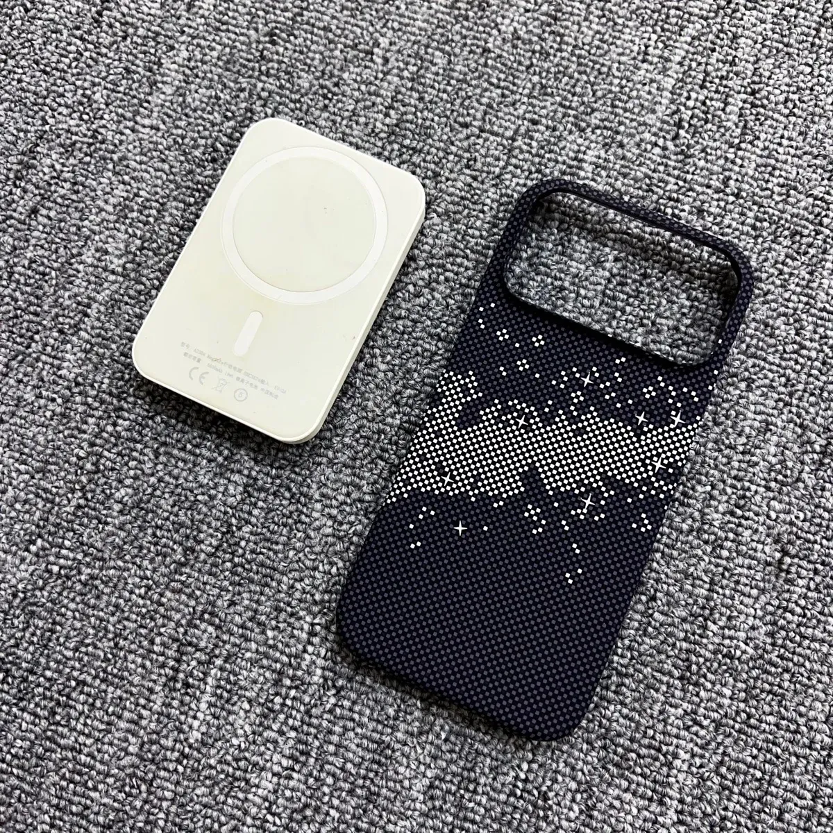 Coque sans cadre en fibre de carbone compatible MagSafe pour iPhone 18, 17 Air, 16 Plus, 15, 14 et 13 Pro Max 14