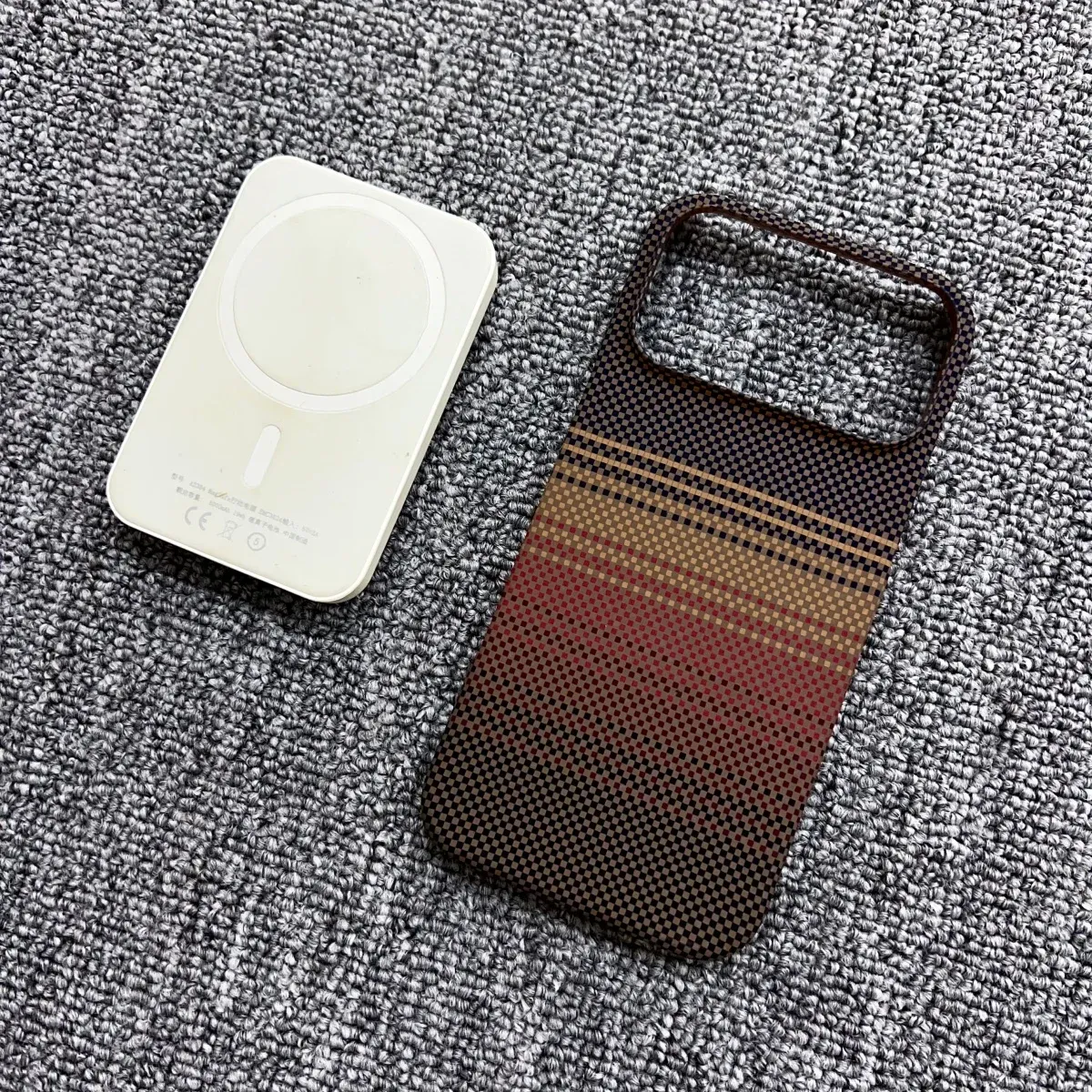 Coque sans cadre en fibre de carbone compatible MagSafe pour iPhone 18, 17 Air, 16 Plus, 15, 14 et 13 Pro Max 15