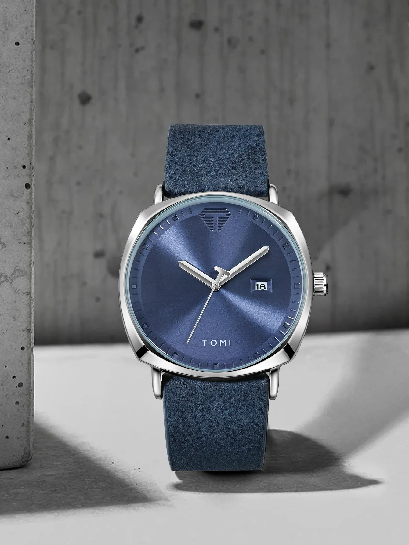 Montre TOMI, bracelet