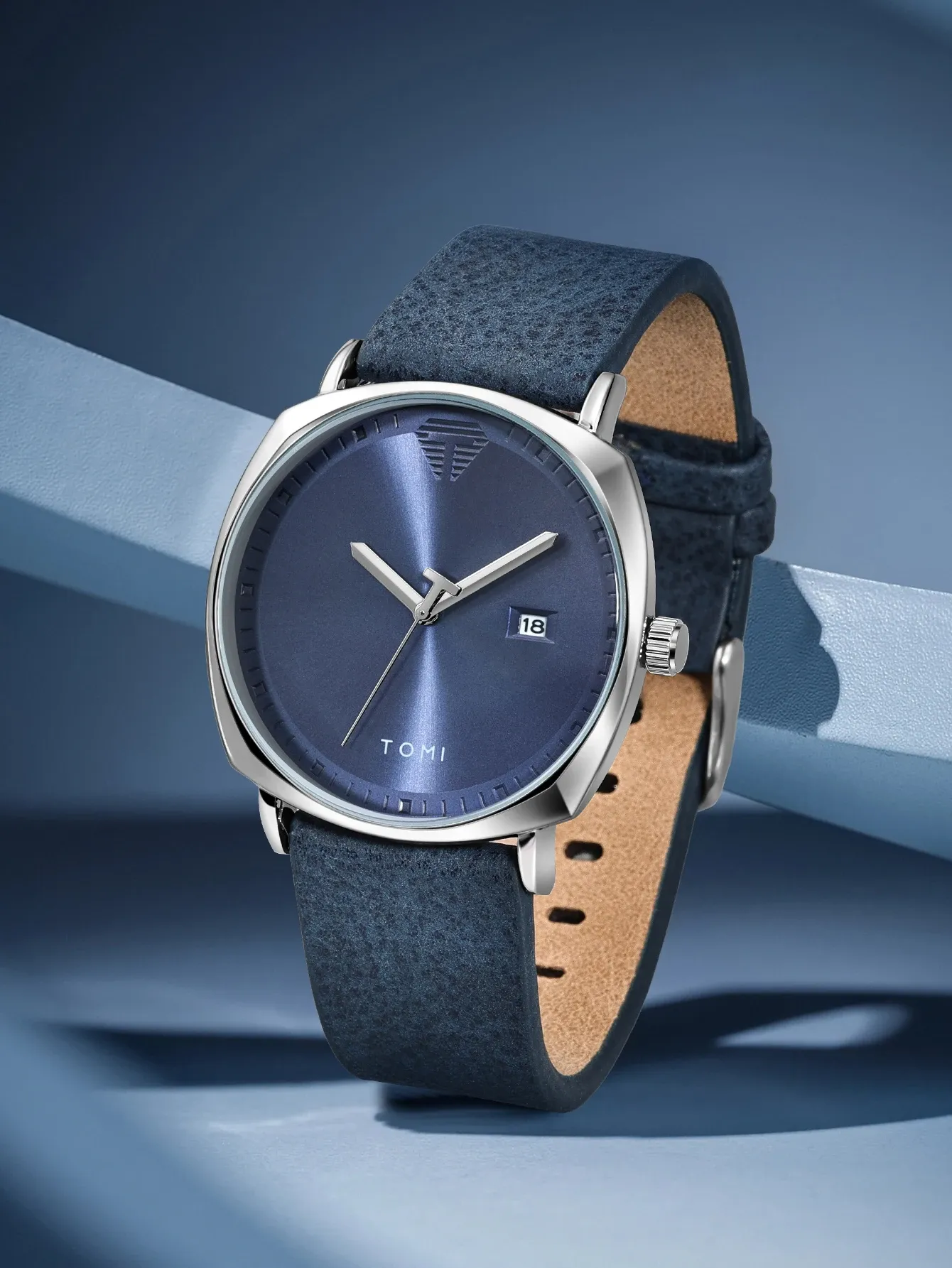 Montre TOMI, design minimaliste