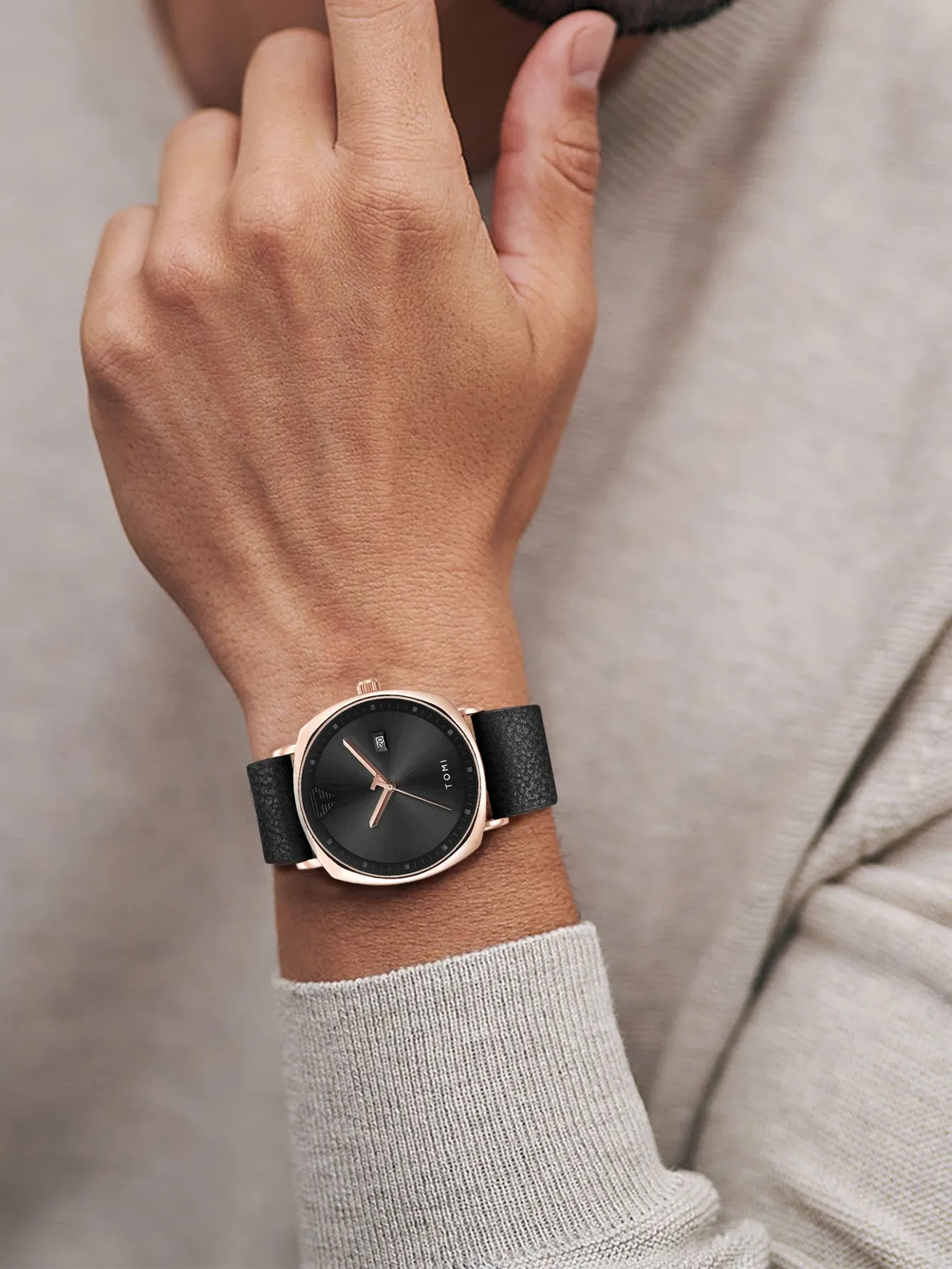 Montre TOMI, détail du bracelet