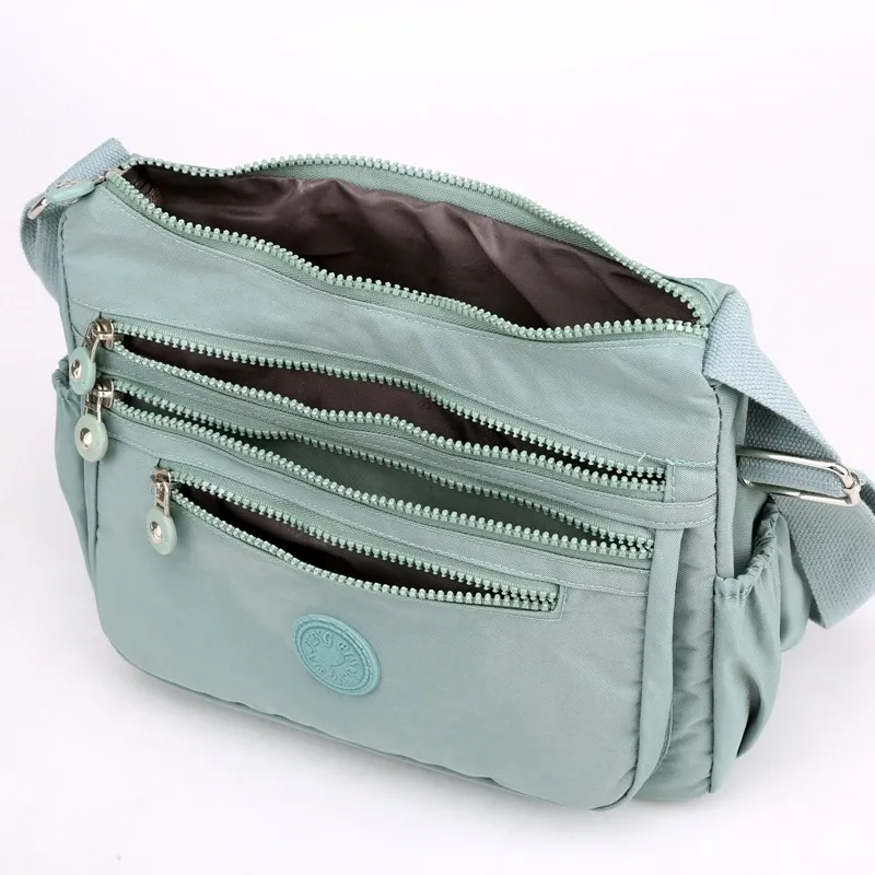 Sac bandoulière imperméable en nylon pour femme 5