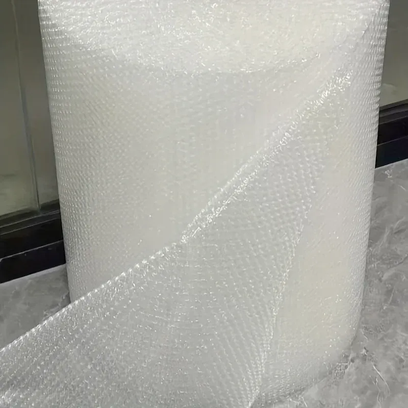 Rouleau de mousse transparente en situation