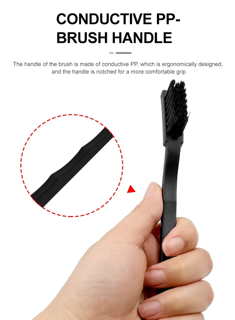 Planche à récurer et petite brosse à manivelle