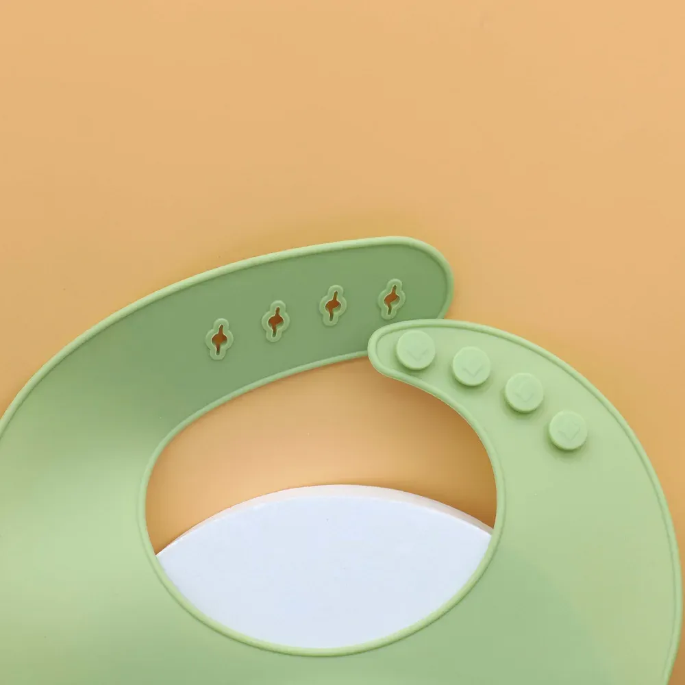 Bavoir en silicone de qualité alimentaire avec récupérateur de miettes, réglage tridimensionnel multi-étapes, facile à nettoyer 5