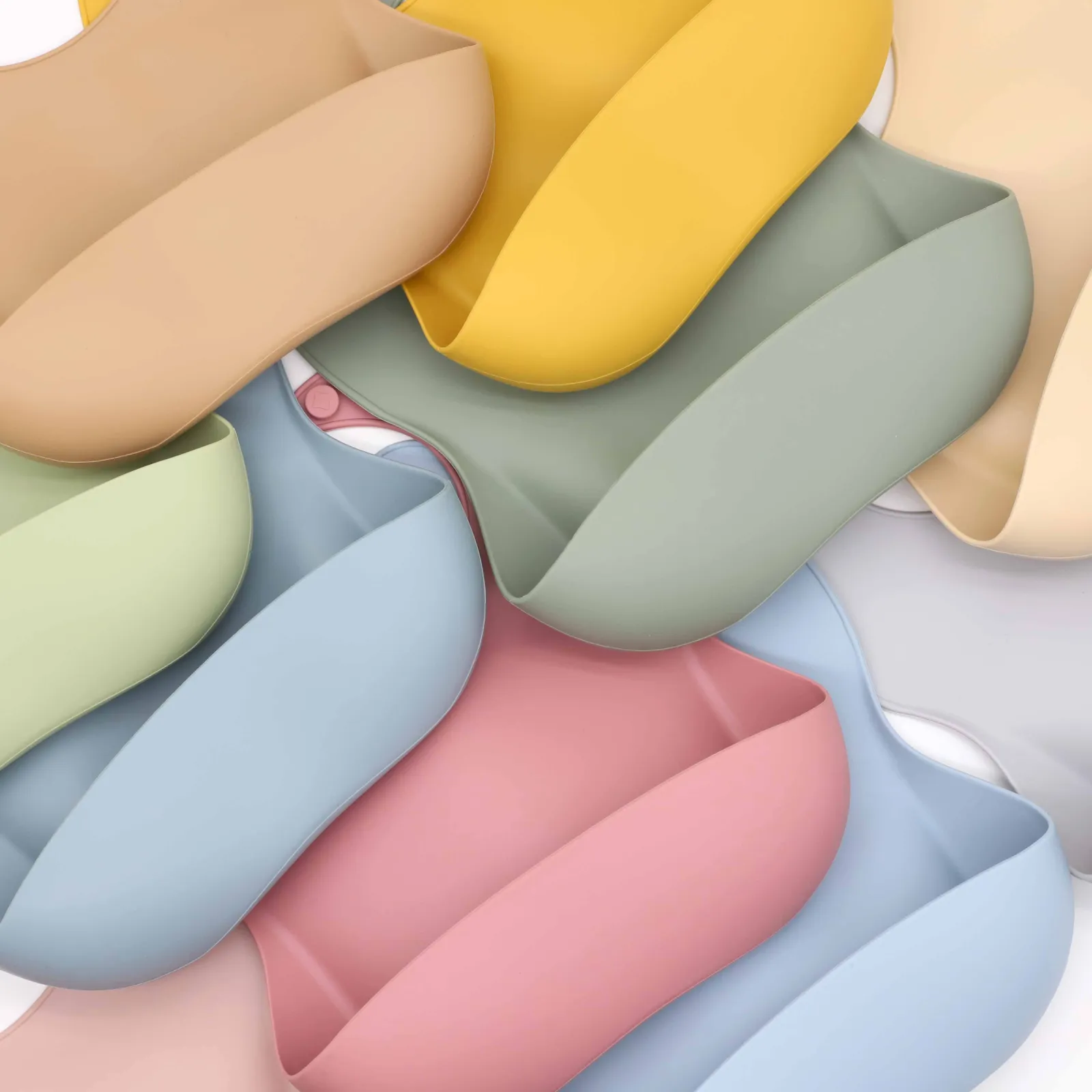Bavoir en silicone en situation d'utilisation