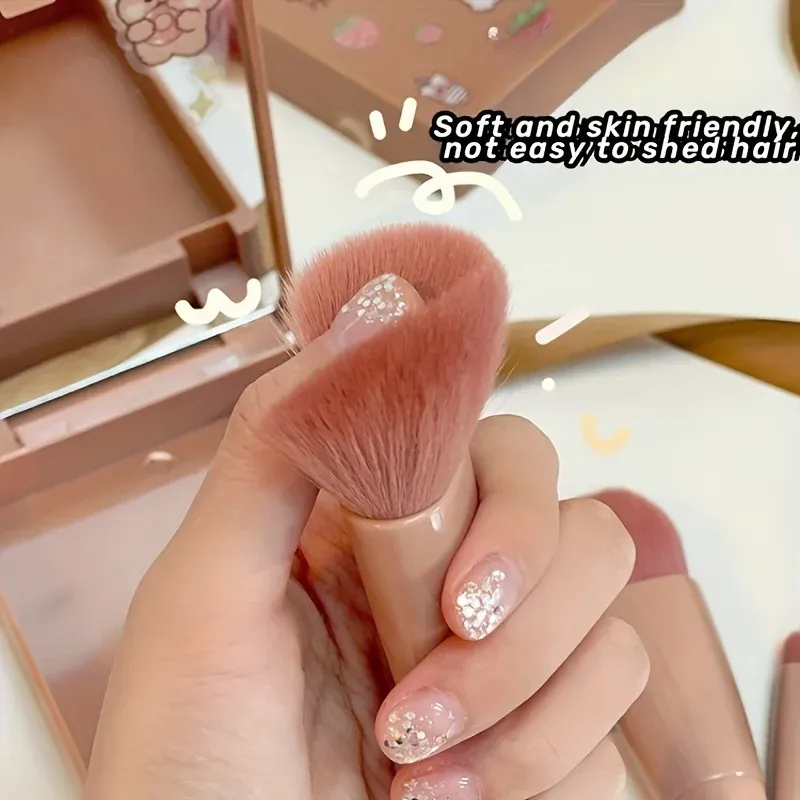 Pinceaux de maquillage de voyage déployés