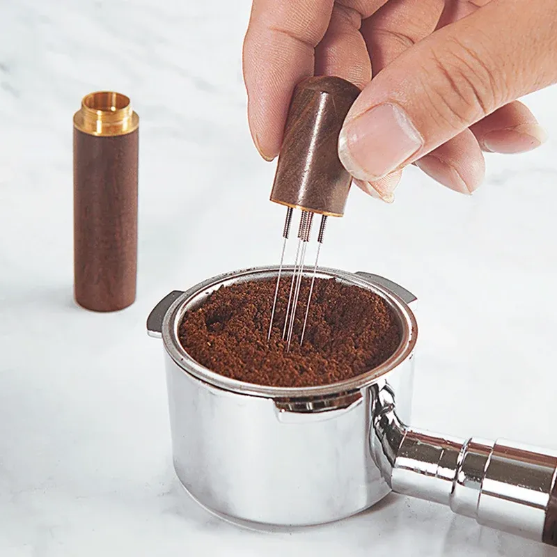 Agitateur à espresso, outil de distribution manuel pour barista, distributeur d'aiguilles à manche en bois 5