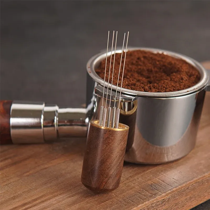 Agitateur à espresso, outil de distribution manuel pour barista, distributeur d'aiguilles à manche en bois 6