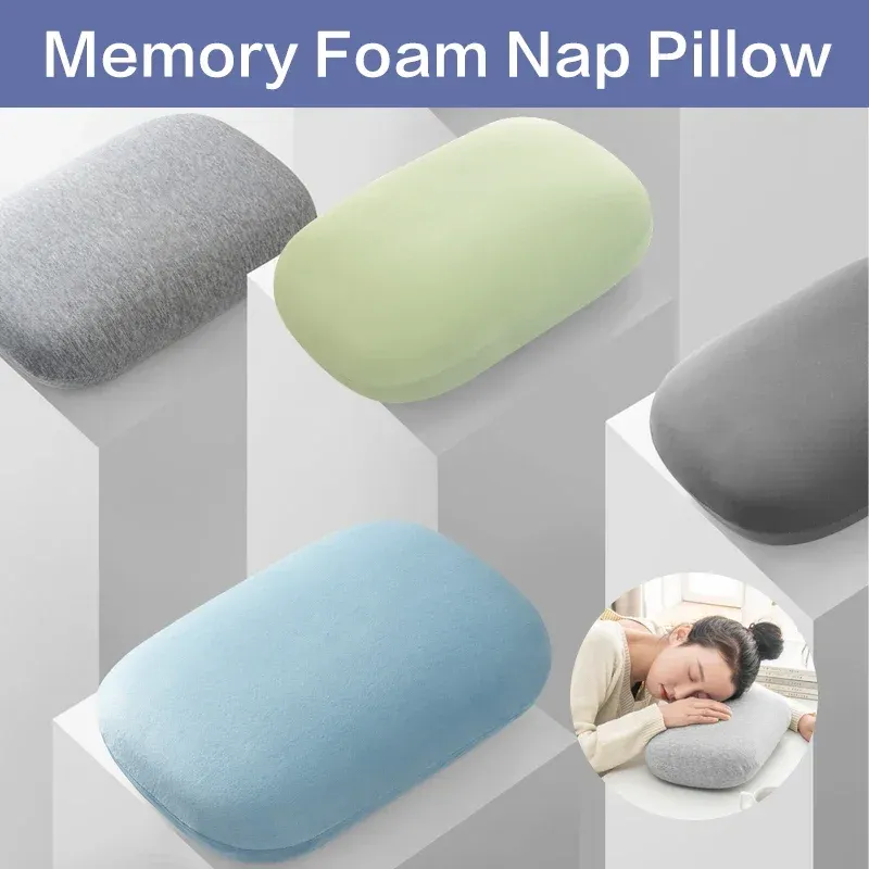 Oreiller cervical ergonomique en mousse à mémoire de forme pour voyage 1