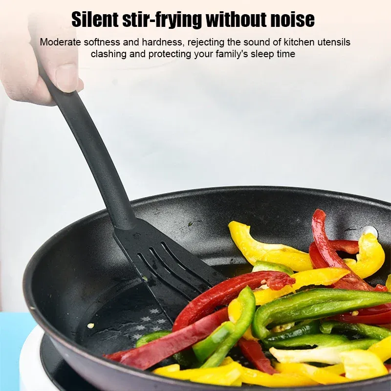 Détail des ustensiles de cuisine en nylon