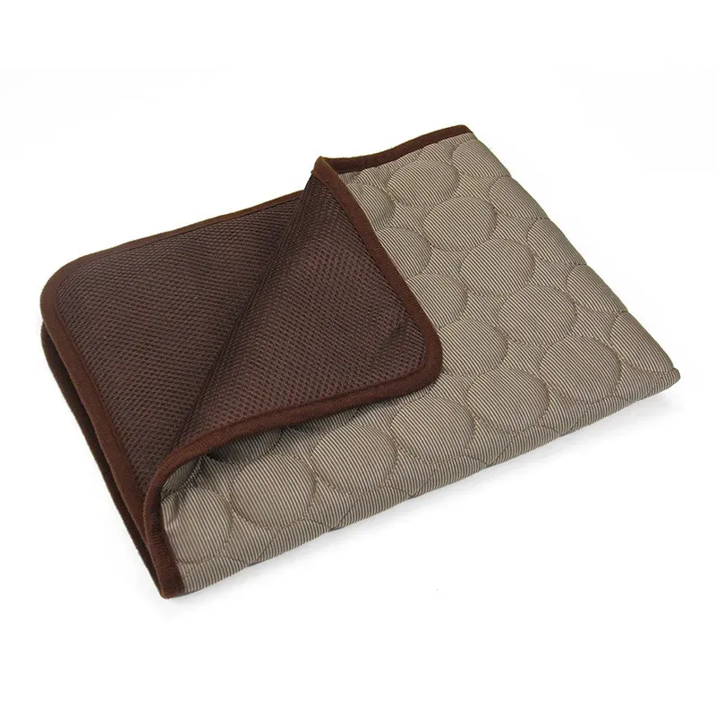 Tapis rafraîchissant pour animaux de compagnie, respirant et lavable, couverture d'été pour chien et chat, pour chenil, caisse et lit, couchage en soie glacée 10