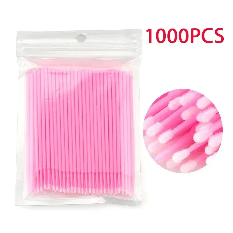 Brosse de nettoyage de cils, vue rapprochée