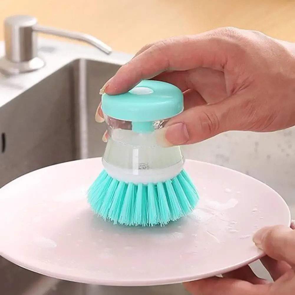 Nettoyage d'une casserole