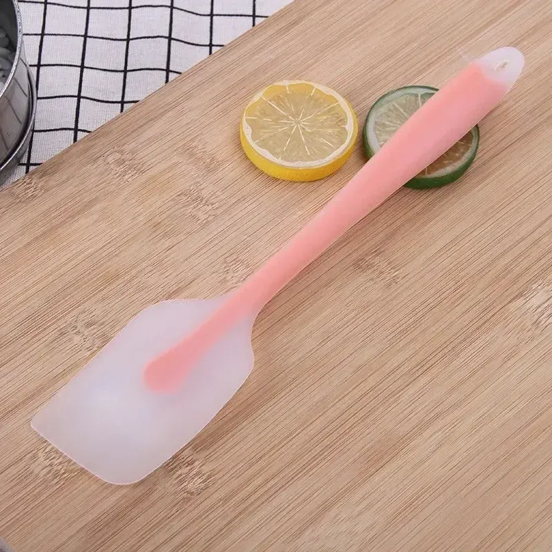 Spatule en silicone pâtisserie, détail du bord