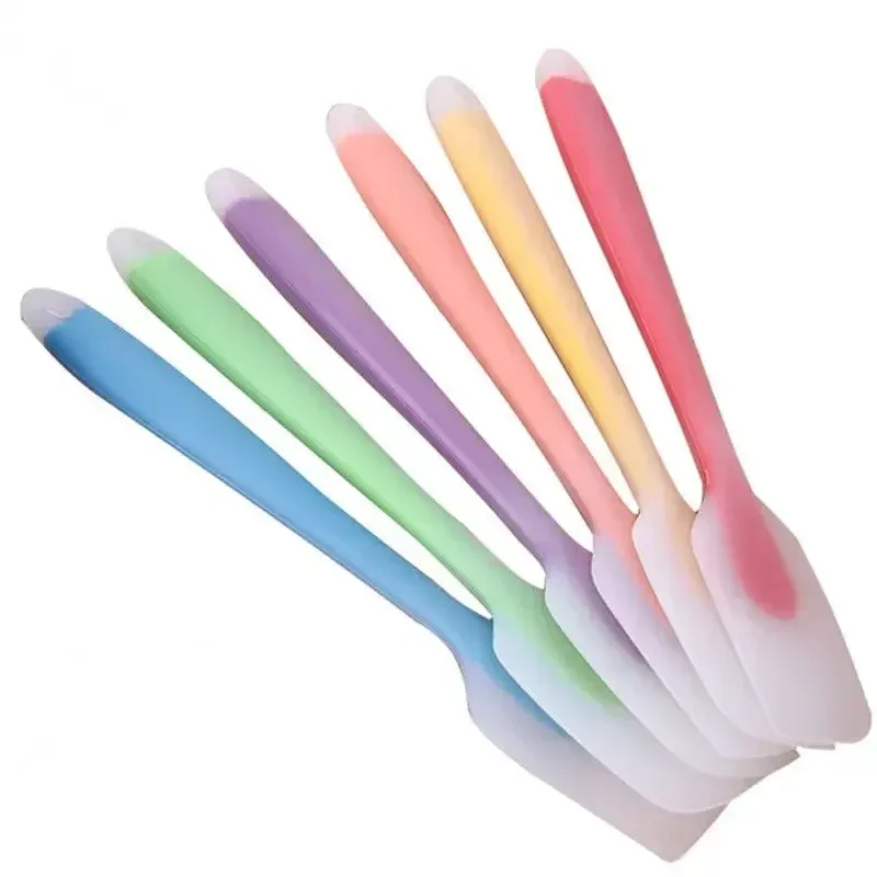 Spatule en silicone pâtisserie, finition soignée
