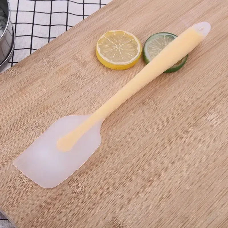 Spatule en silicone pâtisserie en situation