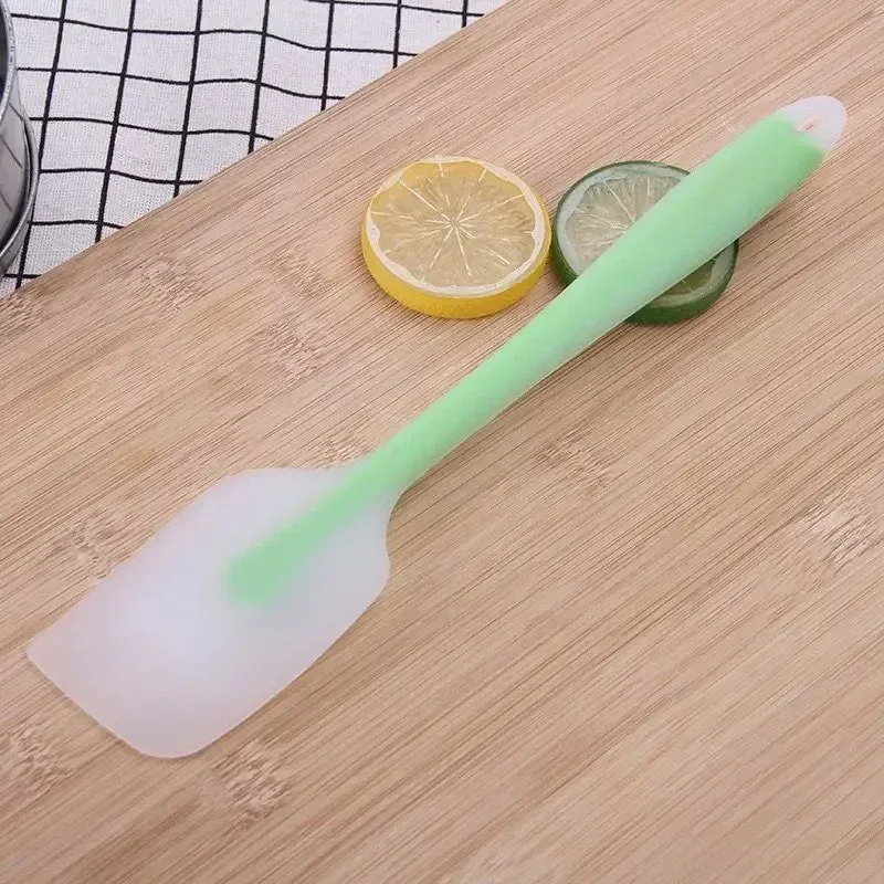 Spatule en silicone pâtisserie, design ergonomique