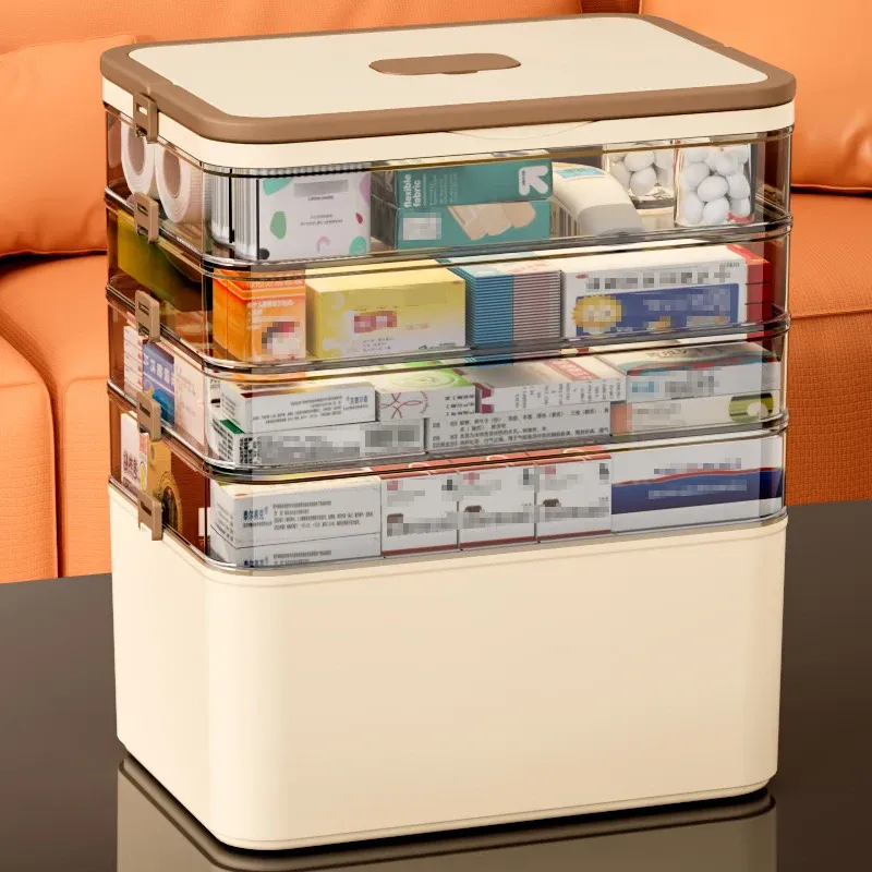 Boîte de rangement empilable dans un bureau