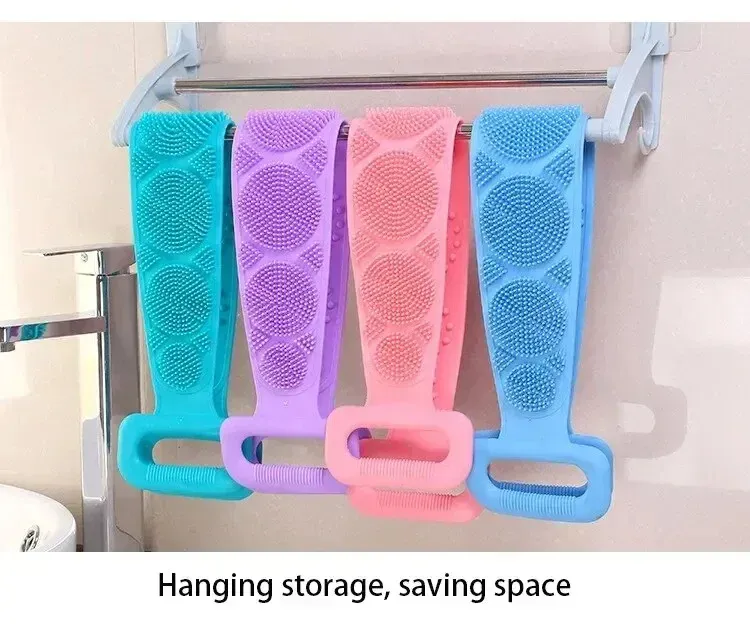Brosse de douche en silicone, ambiance salle de bain