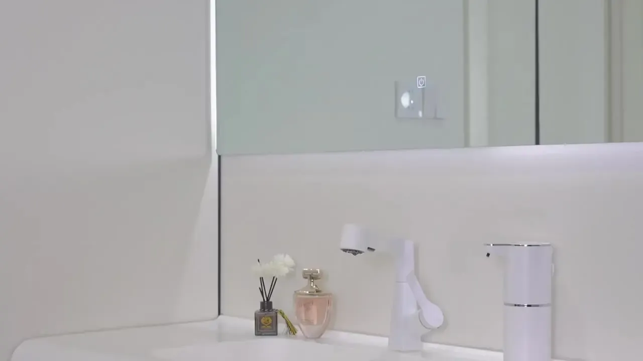 Distributeur automatique de savon sans contact au design épuré