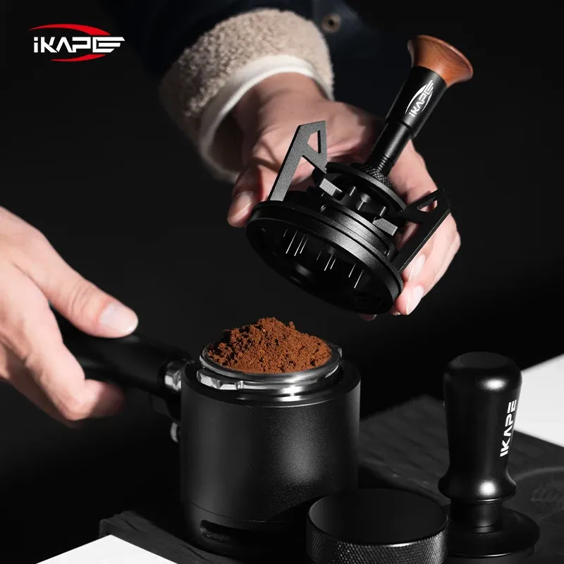 IKAPE V3 Distributeur rotatif WDT pour espresso, agitateur à café avec entonnoir de dosage et support, outil de distribution pour barista 2