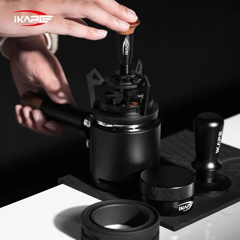 IKAPE V3 Distributeur rotatif WDT pour espresso, agitateur à café avec entonnoir de dosage et support, outil de distribution pour barista 5