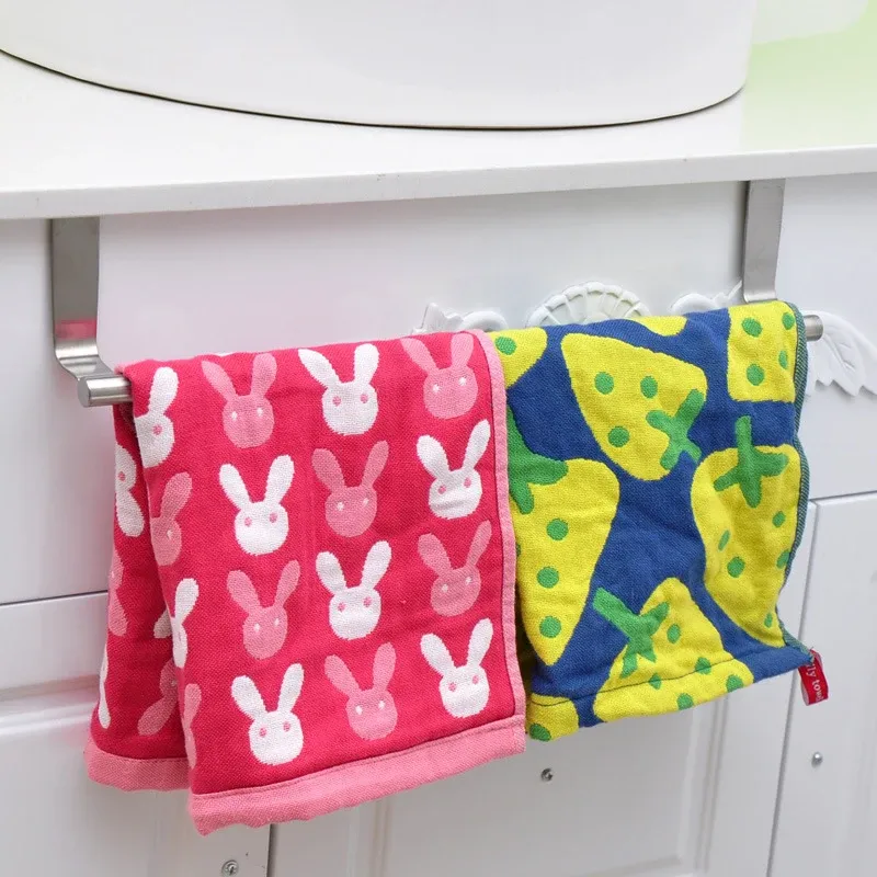 Porte-serviettes intégré dans un intérieur élégant