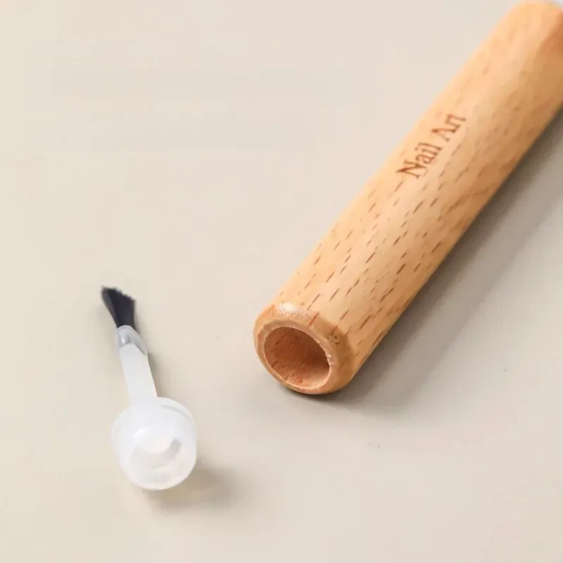 Pinceaux multifonctionnels pour vernis à ongles