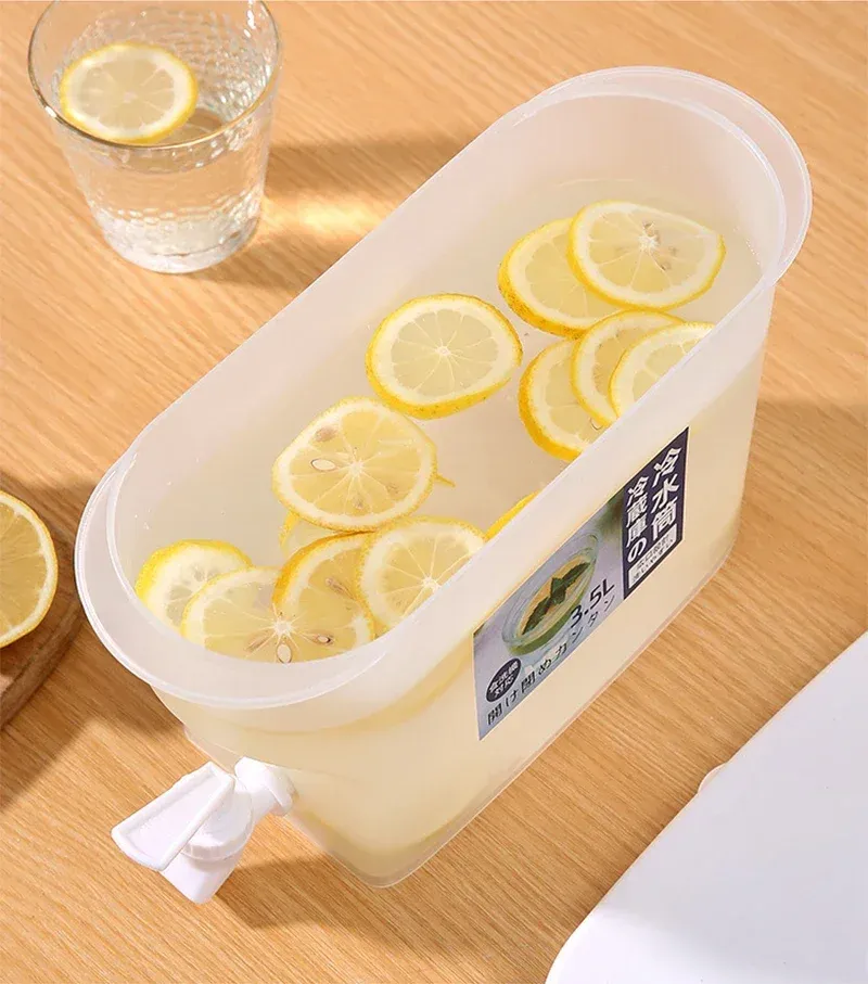 Carafe à eau froide, ambiance cuisine