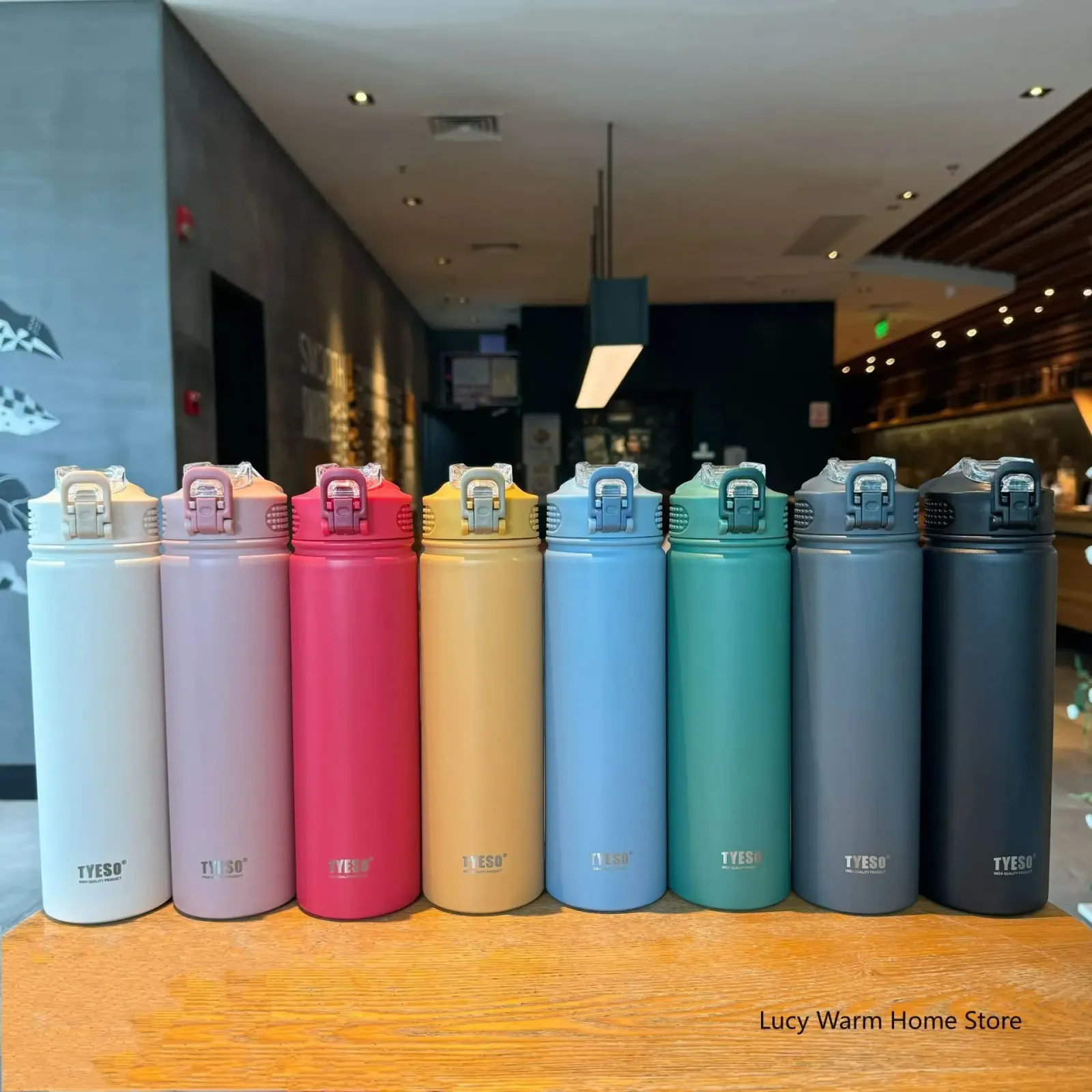 Gobelet thermos en acier inoxydable, vue d'ensemble