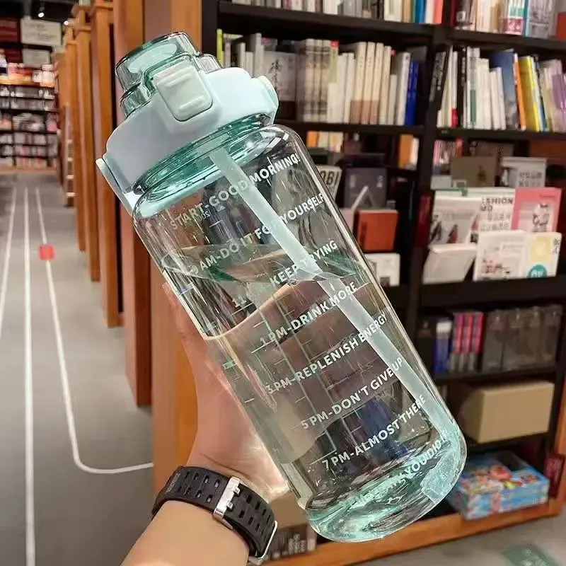 Gourde portable en plastique avec paille, 2 L, pour sports de plein air et fitness, grande bouteille pour adultes avec marqueur de temps 9