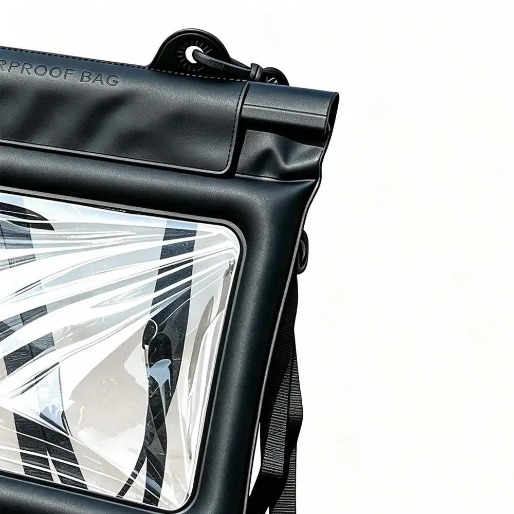 Pochette étanche à écran tactile, mise en situation sur la plage